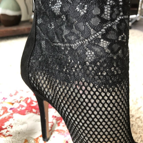 chinese laundry craze bootie white